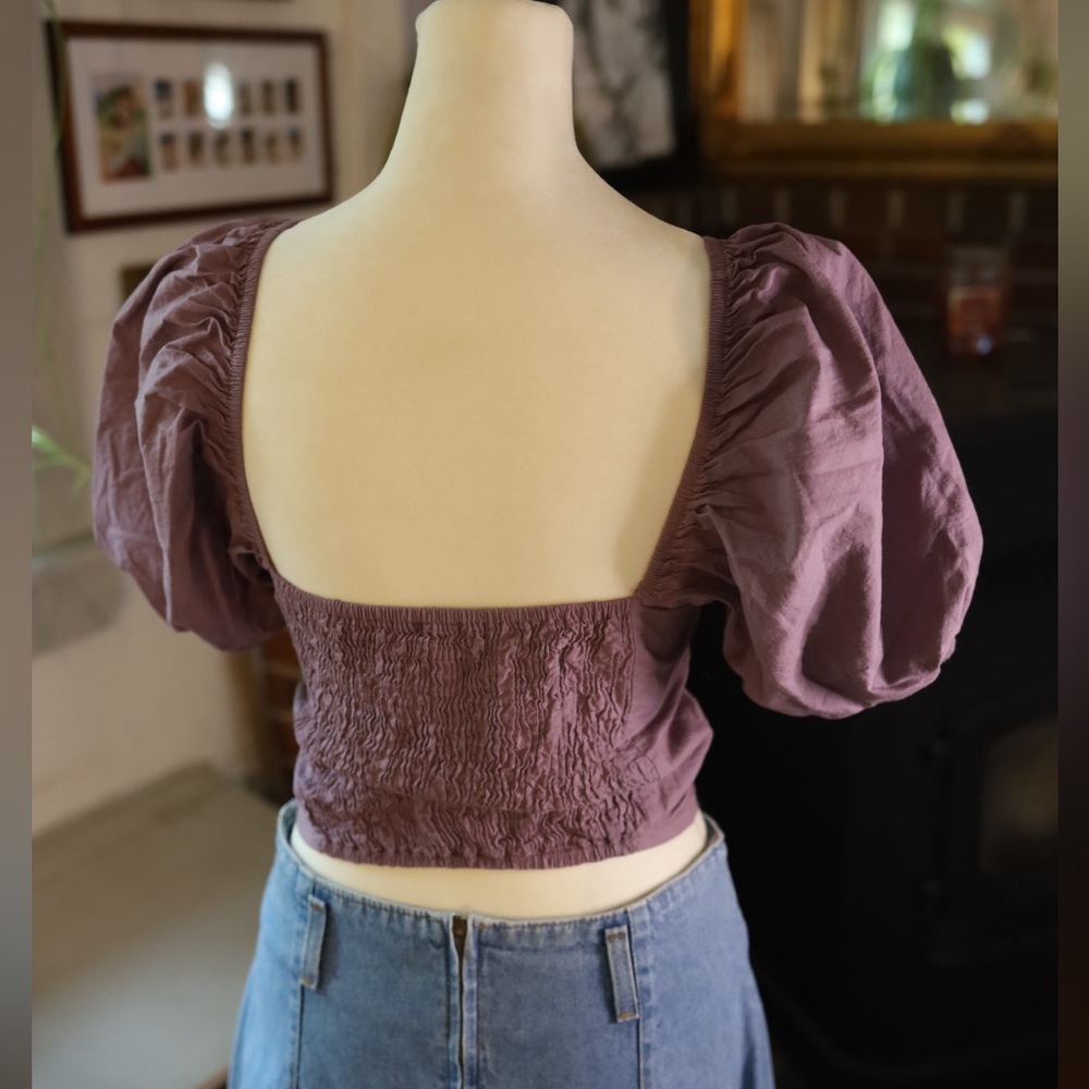 Purple Crop Top with Puff Sleeves - Picture 3 of 5
